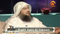A muslim man gretting married in the church