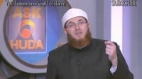 Is it sunnah to kiss cheeks while greeting - Sheikh Dr. Muhammah Salah