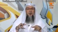 Does looking around nullifies salah - Sheikh Assim Al Hakeem