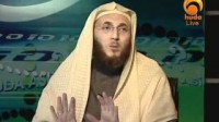 A WOMAN STUDYING 'TAJWEED' WITH MALES - Muhammad Salah