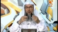 How we should inform the imam if he made a mistake in prayer ?